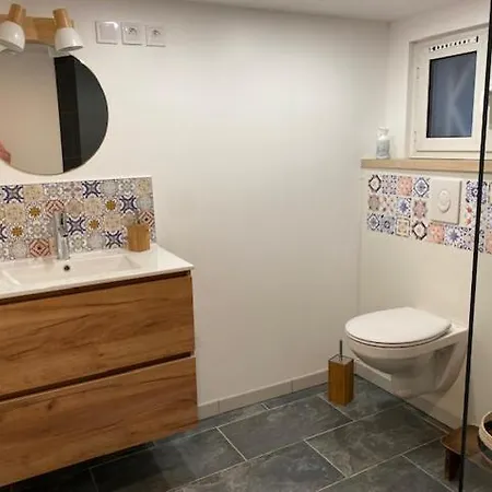 Apartment Appartement Entier Rez De Maison Avec Exterieur Proche Reims *