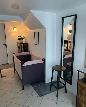 Apartment Appartement Entier Rez De Maison Avec Exterieur Proche Reims Tinqueux