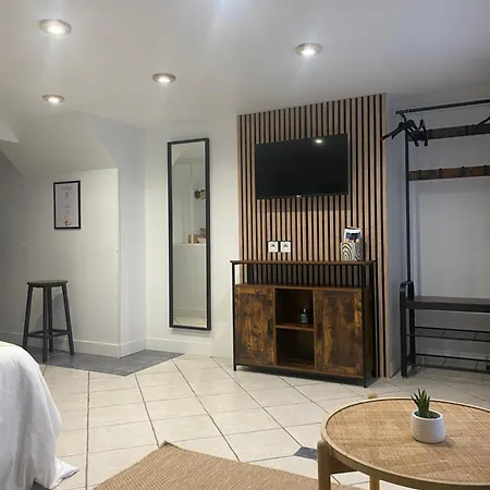 Appartement Entier Rez De Maison Avec Exterieur Proche Reims * Tinqueux